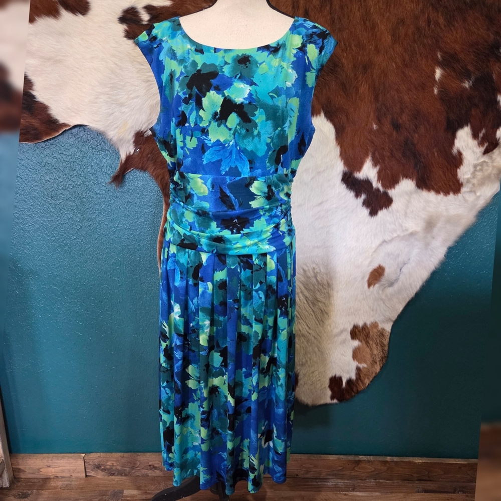 Jessica Howard Blue and Green Floral Pleated Midi Dress